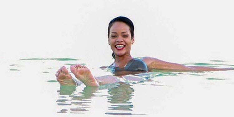 Rihanna in the dead sea