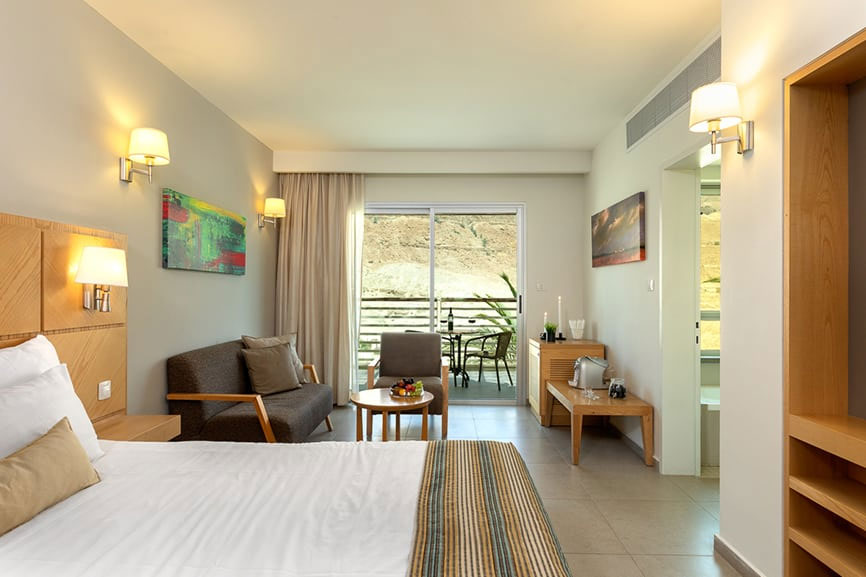 Ein Gedi Kibbutz Hotel room