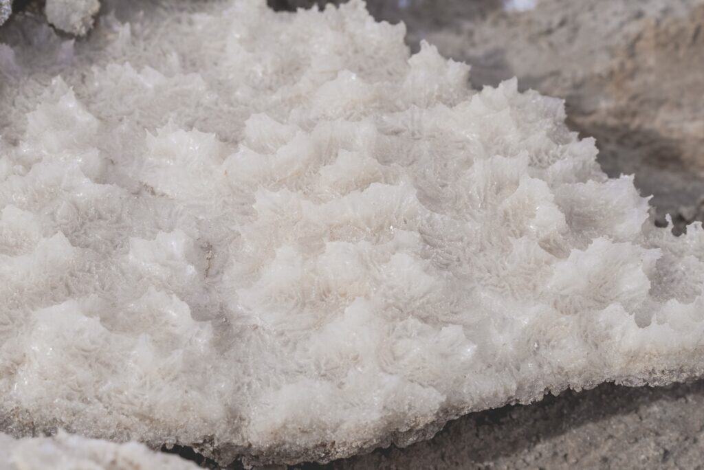 Dead Sea Salt: Benefits, Uses, and How It Differs from Other Salts